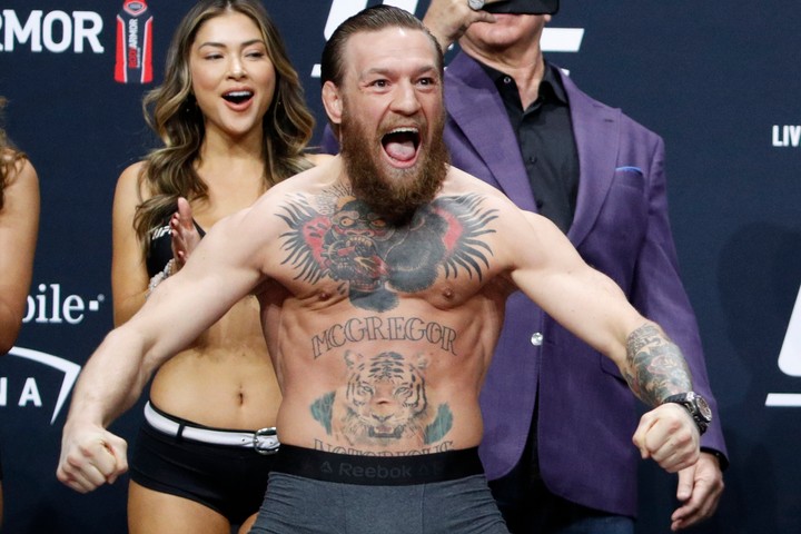 Ak chce UFC zarobiť, povolá do boja McGregora